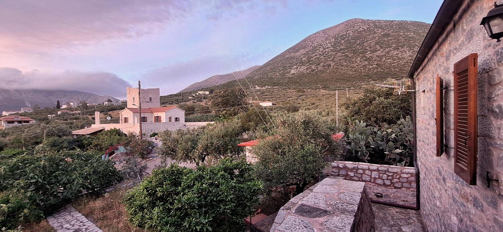 Sophia Diros Challet - Areopoli Apartment Exterior photo